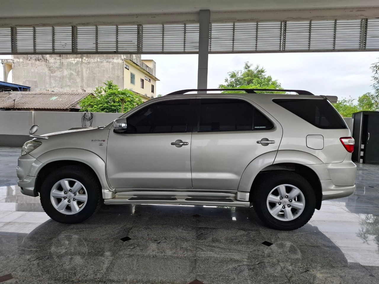 LINE_ALBUM_TOYOTA FORTUNER 3.0 D-4D AT 4×4 V ปี2008_240726_30