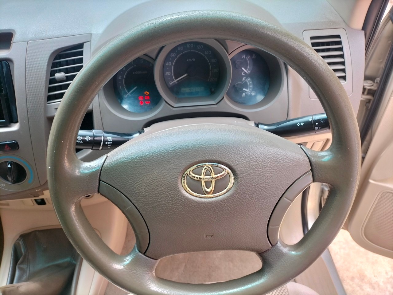 LINE_ALBUM_TOYOTA HILUX VIGO CAB2.5Eปี2006_๒๓๑๐๑๘_16