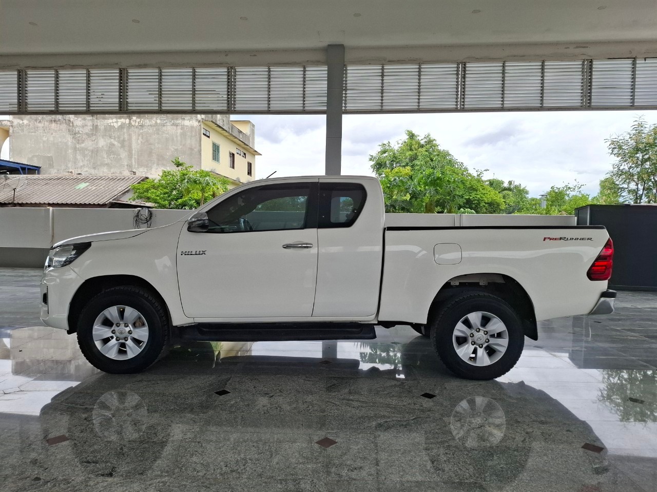 LINE_ALBUM_TOYOTA REVO 2.4 PRERUNNER SMARTCAB E AT ปี2017_240618_23