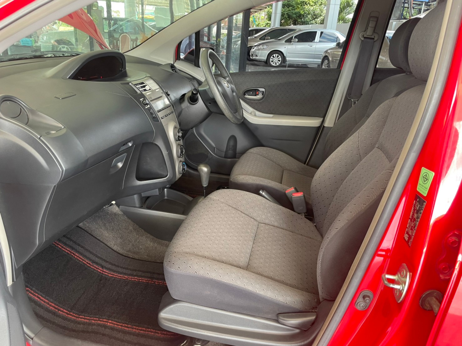 LINE_ALBUM_Toyota Yaris 1.5 j ปี 2011_๒๓๐๘๓๑_12