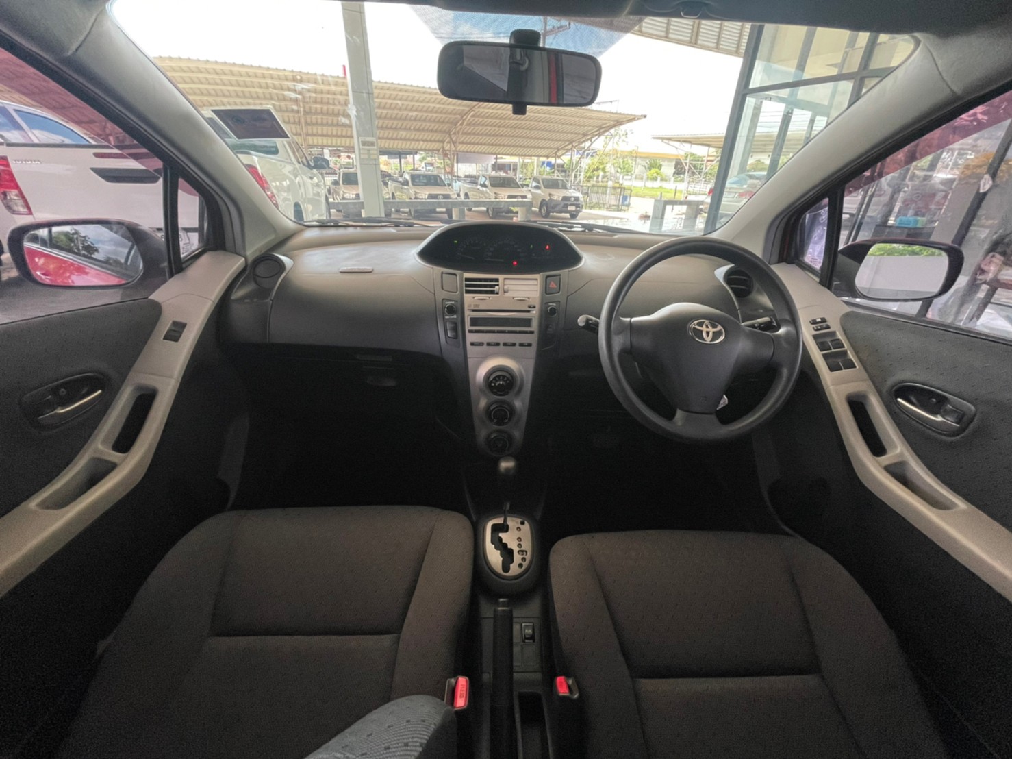 LINE_ALBUM_Toyota Yaris 1.5 j ปี 2011_๒๓๐๘๓๑_24